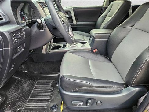 Used 2022 Toyota 4Runner SR5 Premium w/ Moonroof Package RWD image 16