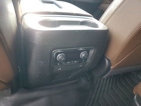 Used 2022 Chevrolet Tahoe High Country w/ Premium Package 2 AWD/4WD image 14