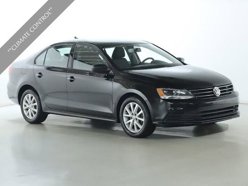 Used 2015 Volkswagen Jetta SE image 4