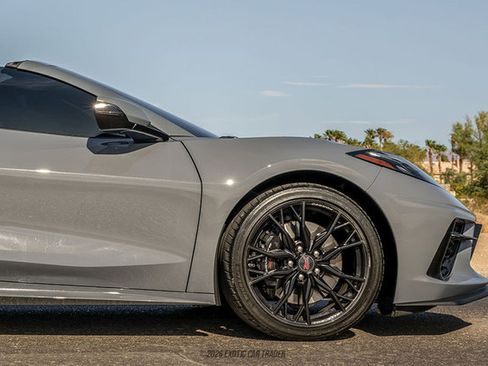 Used 2025 Chevrolet Corvette Stingray Premium Cpe w/ Z51 Performance Package RWD image 11