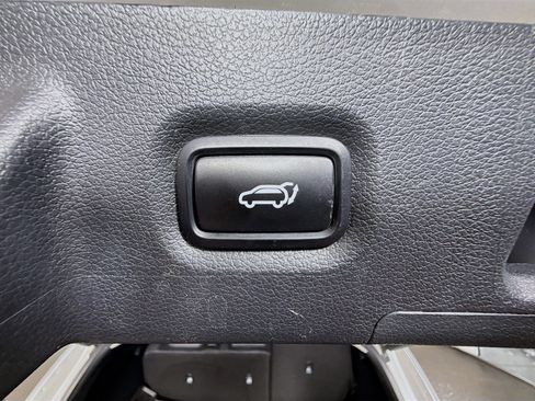 Used 2021 Hyundai Santa Fe SEL w/ Convenience Package FWD image 41
