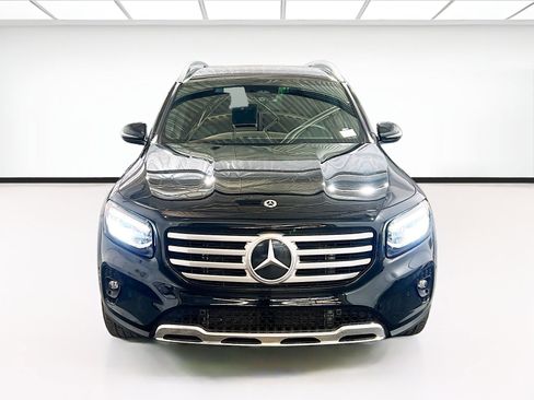 Used 2024 Mercedes-Benz GLB 250 image 2