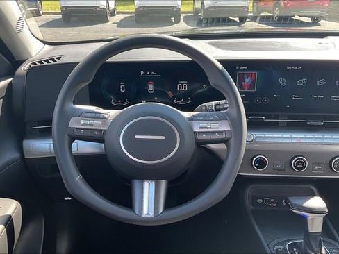 New 2026 Hyundai Kona SE image 14