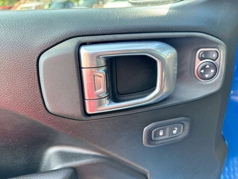 Used 2021 Jeep Wrangler Unlimited Sport AWD/4WD image 21