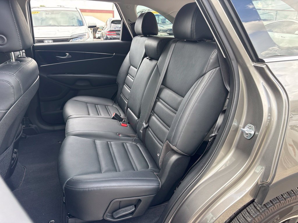 Used 2019 Kia Sorento EX FWD image 13