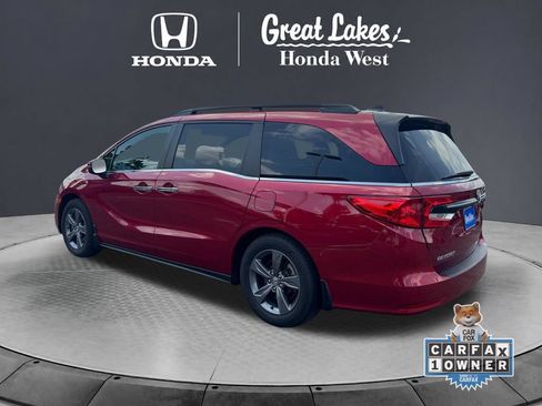 Used 2024 Honda Odyssey EX image 3