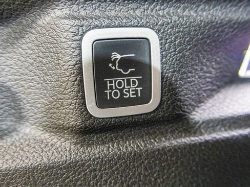 Used 2024 Jeep Grand Cherokee L Altitude image 44