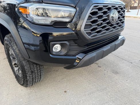 Used 2021 Toyota Tacoma TRD Off-Road w/ TRD Premium Off Road Package image 11