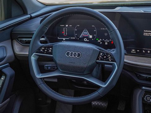 New 2025 Audi Q5 Premium Plus image 19