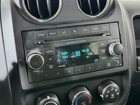 Used 2016 Jeep Patriot High Altitude AWD/4WD image 18
