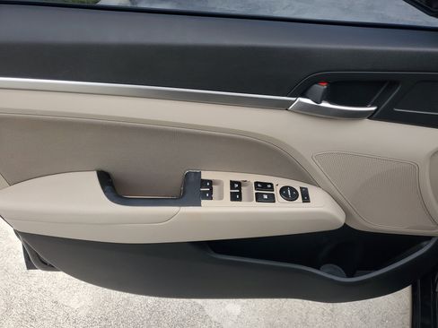 Used 2020 Hyundai Elantra Value Edition image 18