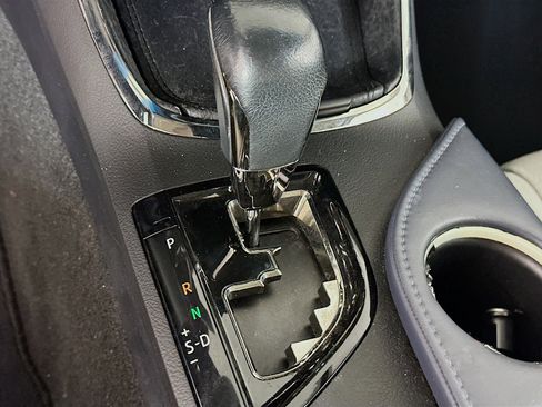 Used 2015 Toyota Avalon XLE Touring FWD image 25