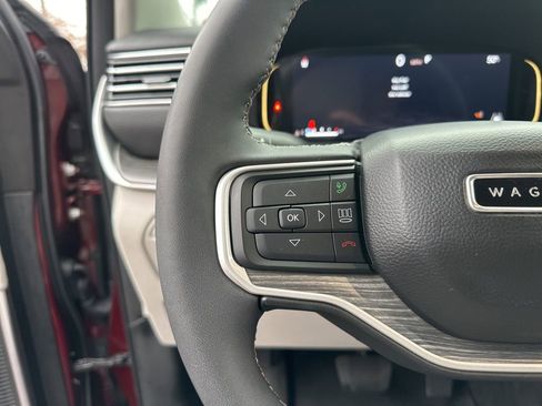 Used 2023 Jeep Wagoneer Series III w/ Preferred Equipment Group image 49