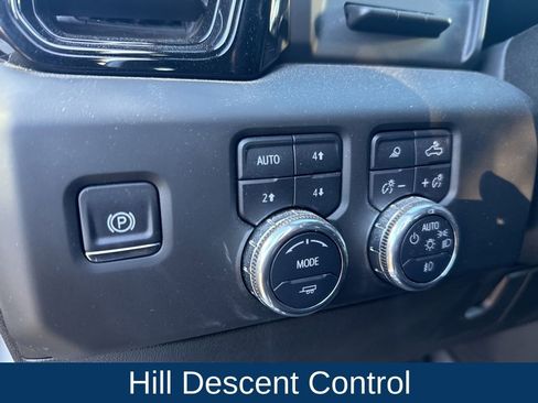 Used 2025 GMC Sierra 2500 AT4 w/ AT4 Premium Plus Package image 25