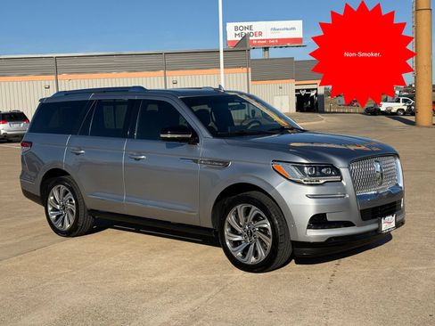 Used 2023 Lincoln Navigator Reserve RWD image 3