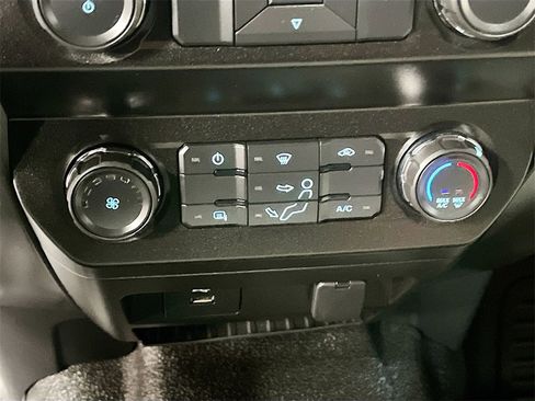 Used 2019 Ford F350 XLT image 15