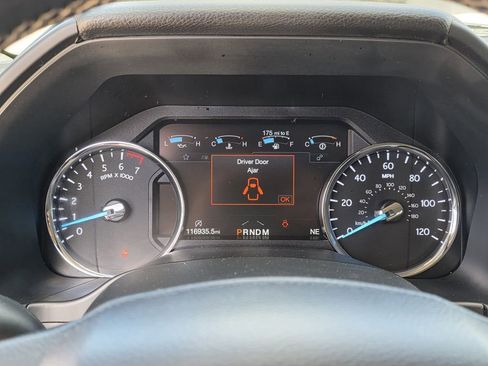 Used 2019 Ford Expedition Platinum image 10