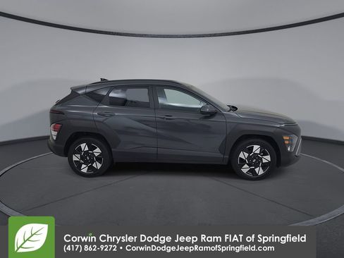 Used 2025 Hyundai Kona SEL FWD image 17