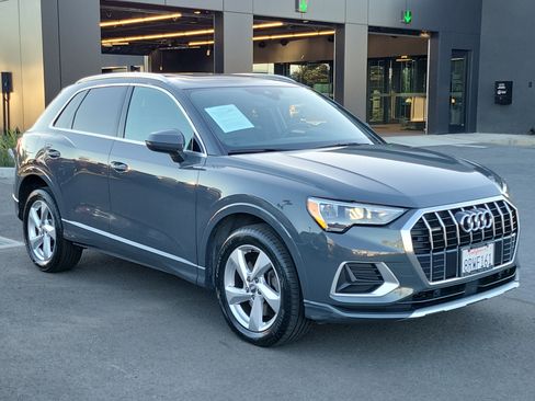 Used 2020 Audi Q3 2.0T Premium image 28