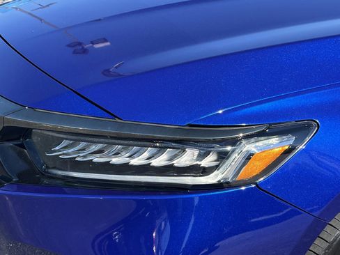 Used 2022 Honda Accord Sport image 12