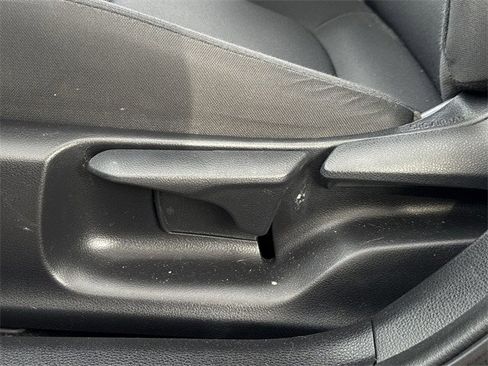 Used 2022 Toyota Corolla LE image 25