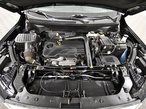 Used 2024 GMC Terrain SLT image 13