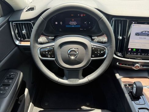 Used 2024 Volvo S60 B5 Plus FWD image 13