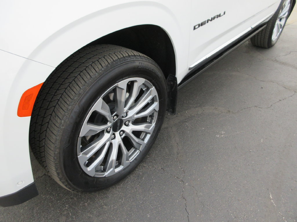 Certified 2024 GMC Yukon Denali w/ Denali Reserve Package AWD/4WD image 13