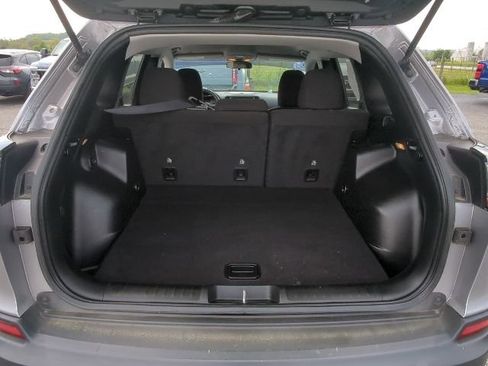 Used 2019 Jeep Cherokee Latitude w/ Popular Appearance Group AWD/4WD image 29