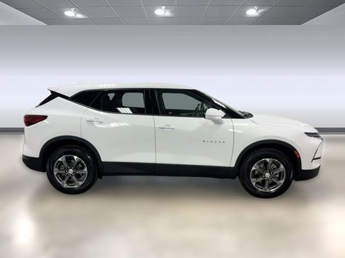 Used 2025 Chevrolet Blazer LT image 7