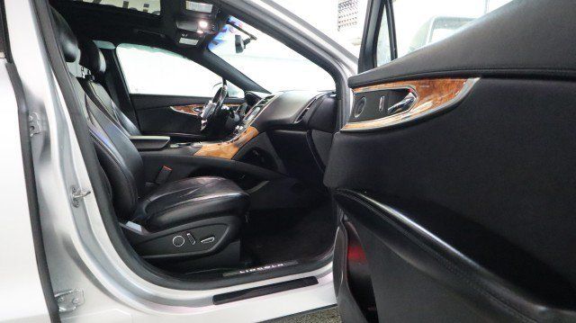 Used 2016 Lincoln MKX Reserve AWD/4WD image 10