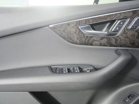 Used 2020 Audi Q7 3.0T Premium Plus w/ Premium Plus Package image 9