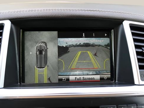 Used 2014 Mercedes-Benz GL 550 4MATIC image 29