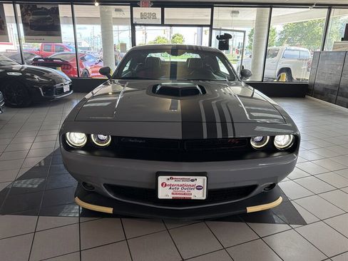 Used 2022 Dodge Challenger R/T Scat Pack w/ Shaker Package RWD image 3