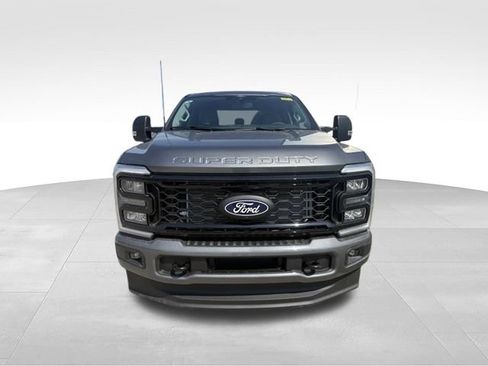 New 2027 Ford F250 XLT w/ XLT Premium Package AWD/4WD image 8
