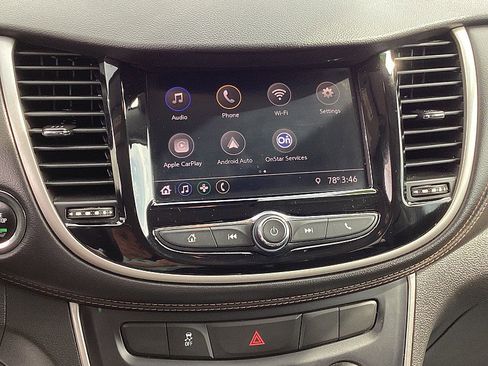 Used 2020 Chevrolet Trax LT w/ Redline Edition image 12