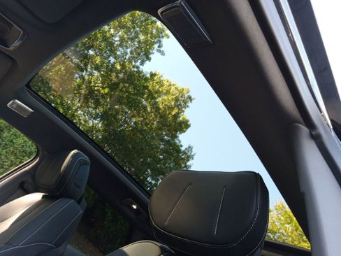 Used 2025 Cadillac Optiq Luxury 2 w/ LPO, Floor Liner Package image 13