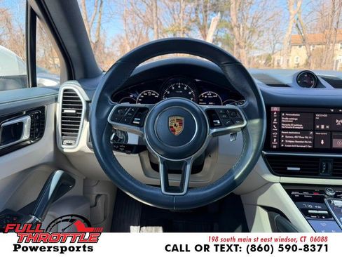 Used 2021 Porsche Cayenne AWD/4WD image 28