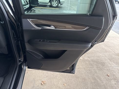 Used 2022 Cadillac XT5 Premium Luxury image 38