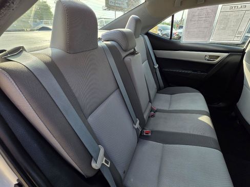 Used 2017 Toyota Corolla LE FWD image 28