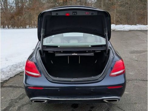 Used 2018 Mercedes-Benz E 300 E300 4MATIC w/ Premium 2 Package image 7