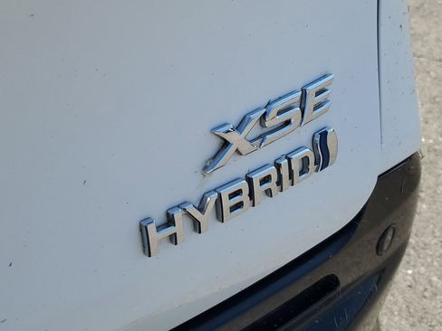 Certified 2024 Toyota Sienna XSE w/ XSE Plus Package image 8