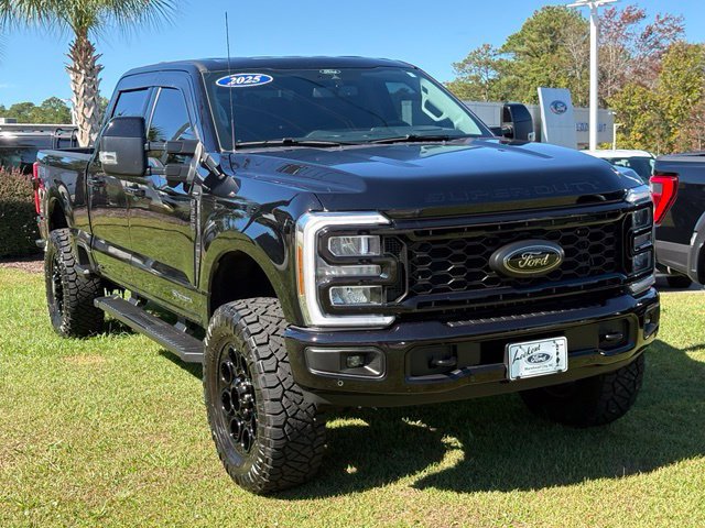 Used 2025 Ford F350 Lariat w/ Lariat Ultimate Package AWD/4WD image 7