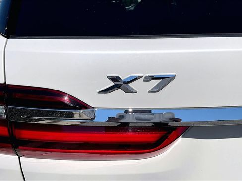 Used 2022 BMW X7 xDrive40i w/ Premium Package AWD/4WD image 33