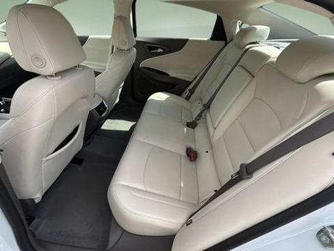 Used 2023 Chevrolet Malibu LT FWD image 19