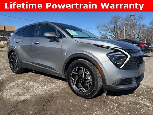 Used 2024 Kia Sportage LX image 7