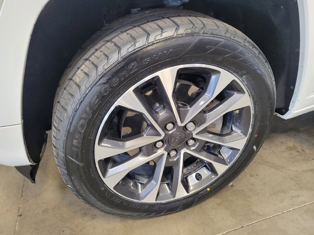 Used 2022 Jeep Grand Cherokee Overland AWD/4WD image 31