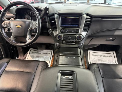 Used 2019 Chevrolet Suburban Premier image 13