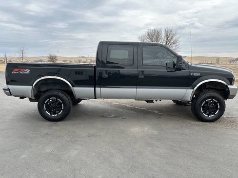 Used 2004 Ford F250 Lariat image 9