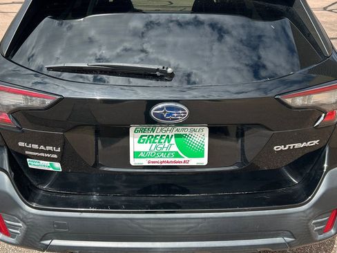 Used 2021 Subaru Outback Premium image 13